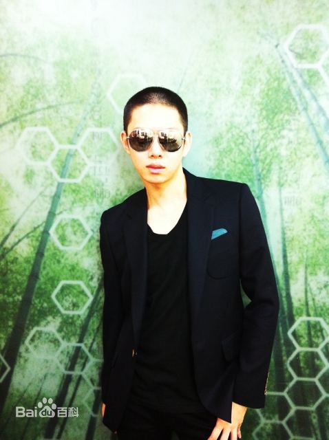 最新金希澈(Kim HeeChul、キム ヒチョル)精彩图册