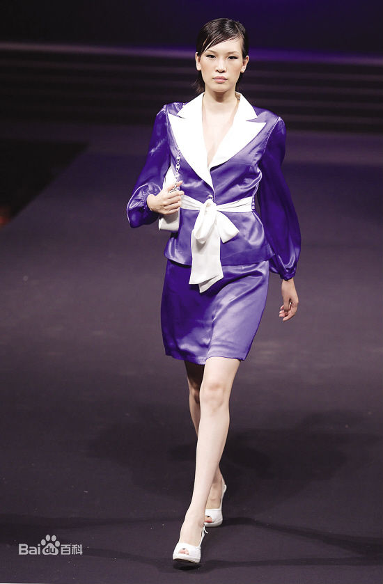 佟晨洁走秀生活照相册