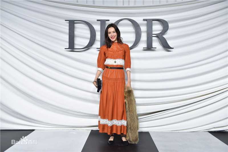 佟晨洁活动照片生活照