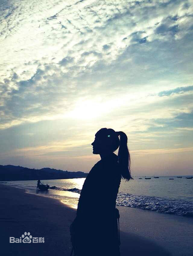 郝婷婷宣传照前后照片