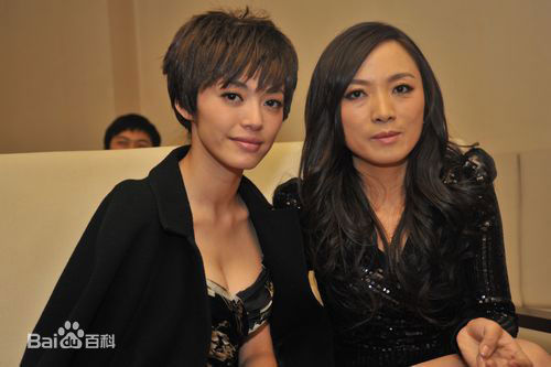 李漠出席活动照片素颜照相册