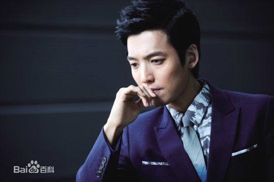 郑敬淏(Jung Kyung Ho)《无情都市》最新剧照