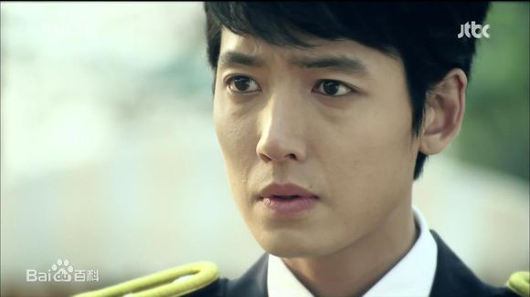 郑敬淏(Jung Kyung Ho)《无情都市》最新剧照