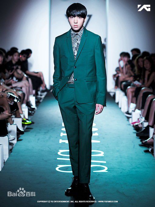 姜昇润(Kang Seung Yoon)活动性感图片壁纸