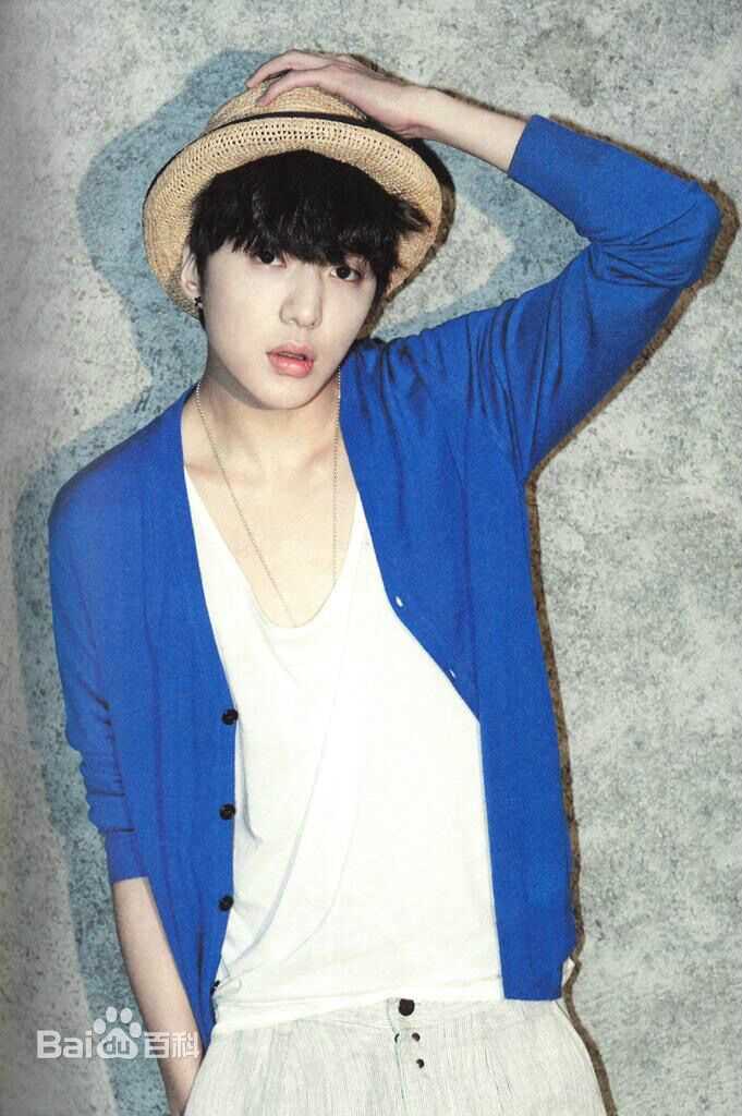 姜昇润(Kang Seung Yoon)活动性感图片壁纸