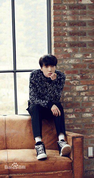 姜昇润(Kang Seung Yoon)活动性感图片壁纸