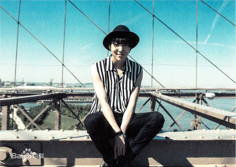 姜昇润(Kang Seung Yoon)活动性感图片壁纸