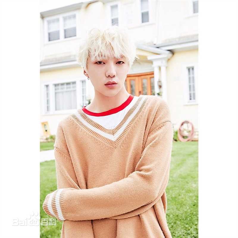 姜昇润(Kang Seung Yoon)活动性感图片壁纸