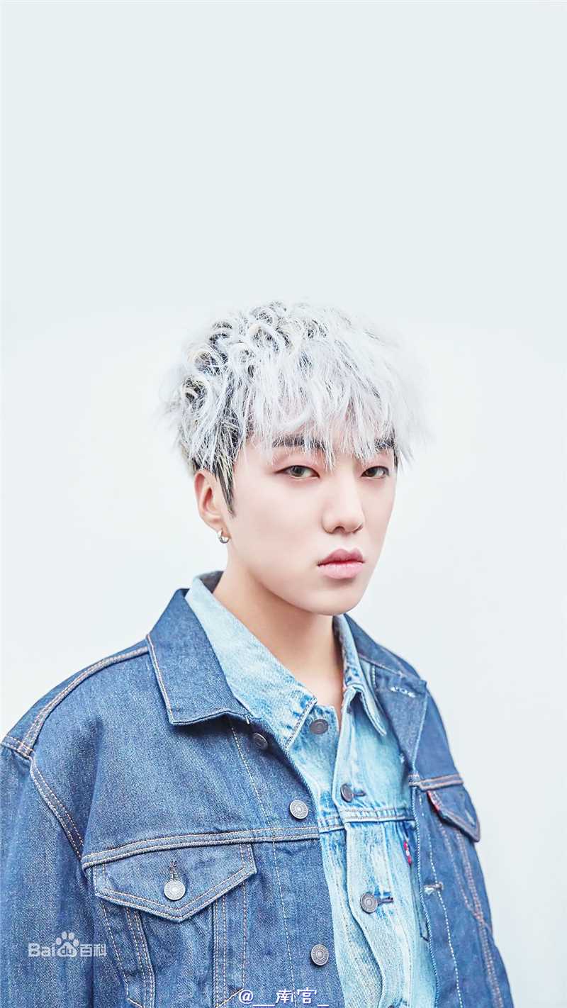 姜昇润(Kang Seung Yoon)活动性感图片壁纸