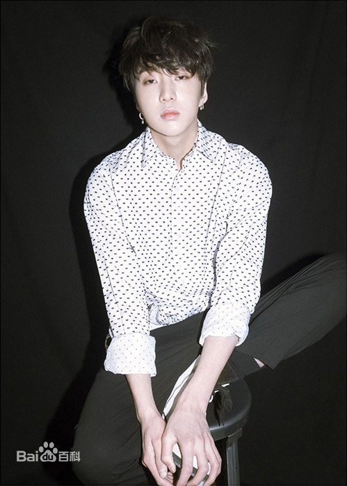 姜昇润(Kang Seung Yoon)活动性感图片壁纸