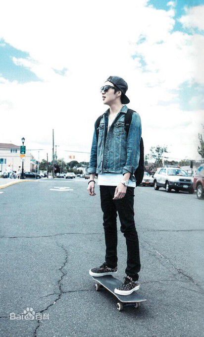 姜昇润(Kang Seung Yoon)活动性感图片壁纸