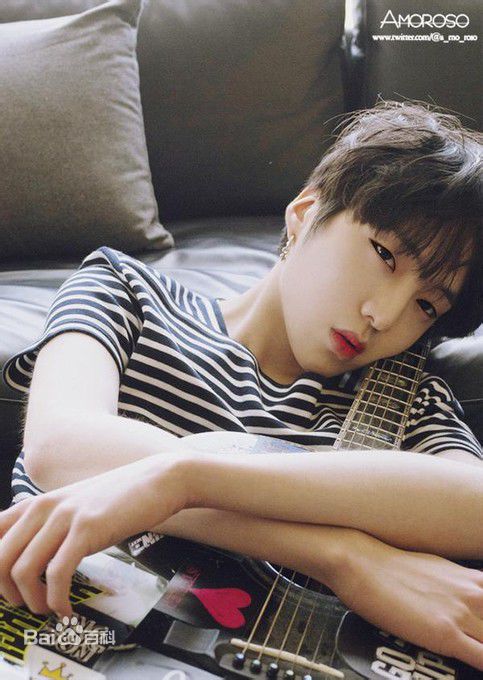 姜昇润(Kang Seung Yoon)活动性感图片壁纸