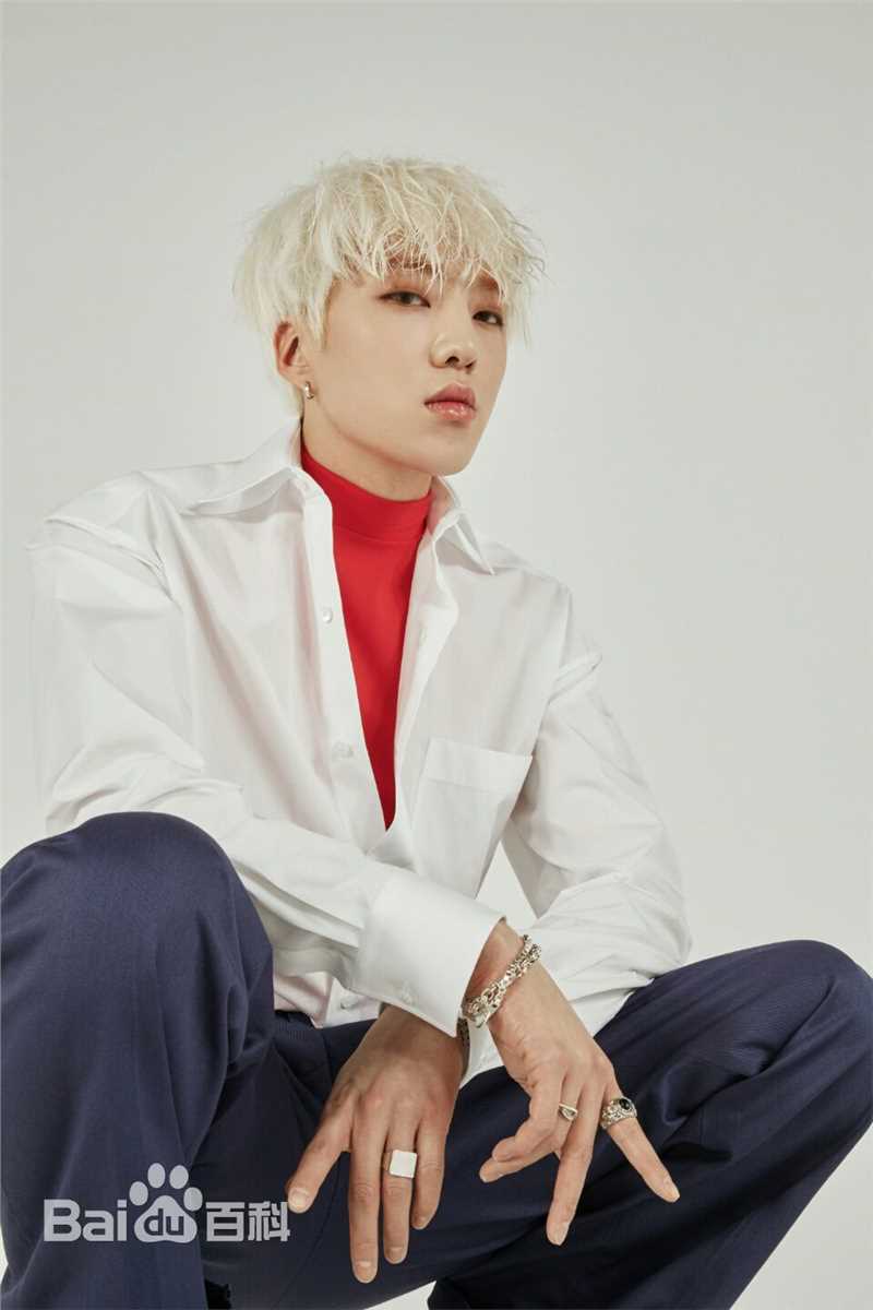 姜昇润(Kang Seung Yoon)活动性感图片壁纸