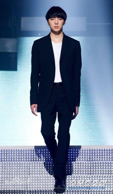 姜昇润(Kang Seung Yoon)舞台素颜照相册