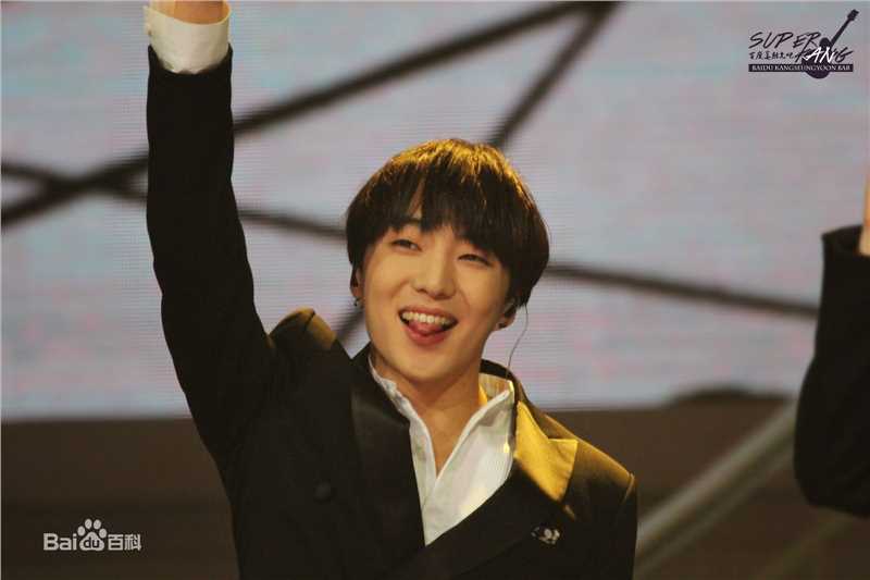 姜昇润(Kang Seung Yoon)专辑素颜照相册