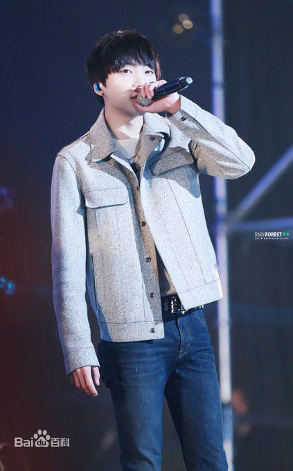 姜昇润(Kang Seung Yoon)专辑素颜照相册