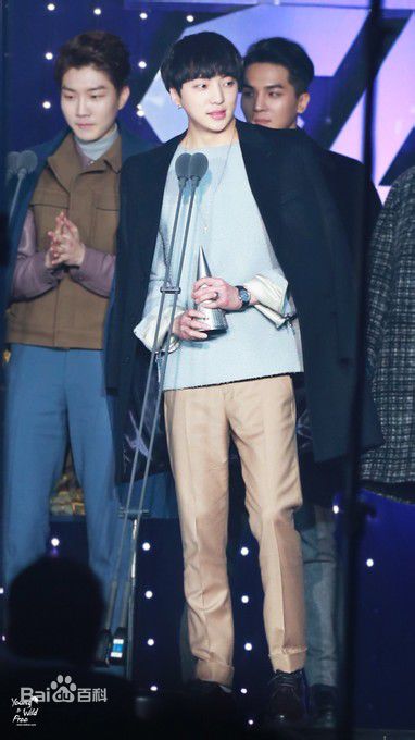 姜昇润(Kang Seung Yoon)专辑素颜照相册