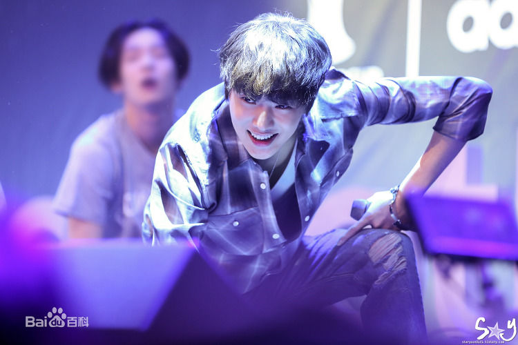 姜昇润(Kang Seung Yoon)专辑素颜照相册