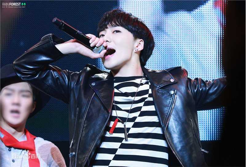 姜昇润(Kang Seung Yoon)专辑素颜照相册