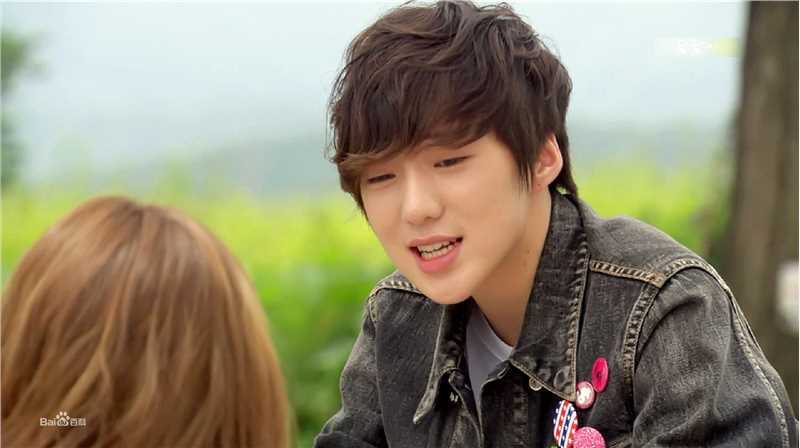 姜昇润(Kang Seung Yoon)活动性感图片图集