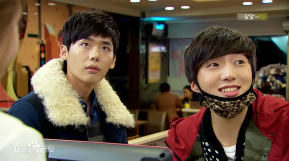 姜昇润(Kang Seung Yoon)活动性感图片图集