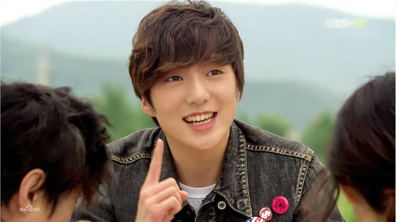 姜昇润(Kang Seung Yoon)活动性感图片图集