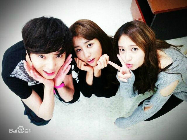 姜昇润(Kang Seung Yoon)活动性感图片图集