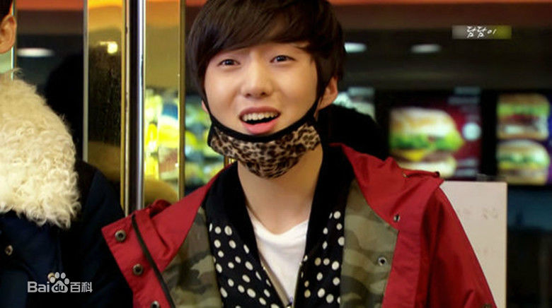 姜昇润(Kang Seung Yoon)活动性感图片图集