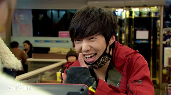 姜昇润(Kang Seung Yoon)活动性感图片图集