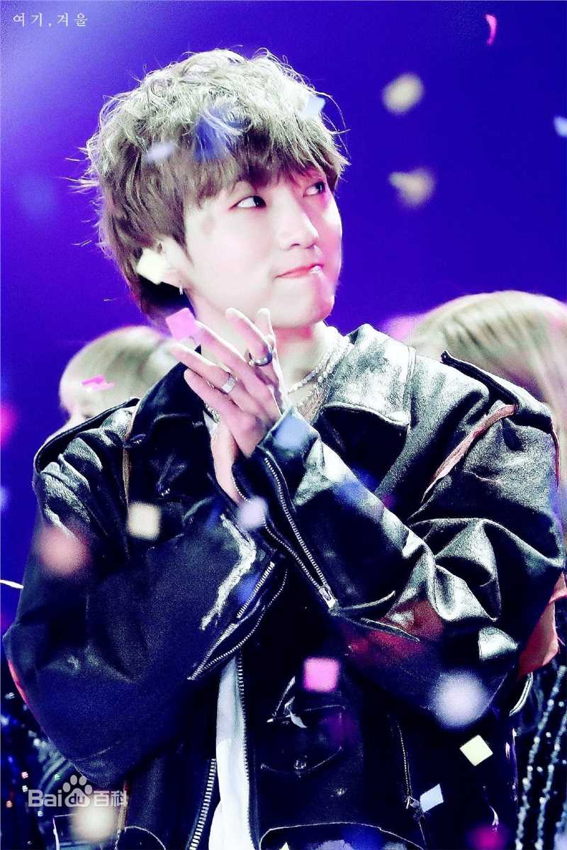 姜昇润(Kang Seung Yoon)活动性感图片图集