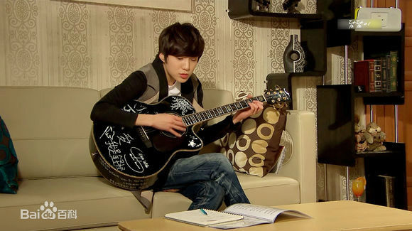 姜昇润(Kang Seung Yoon)活动性感图片图集