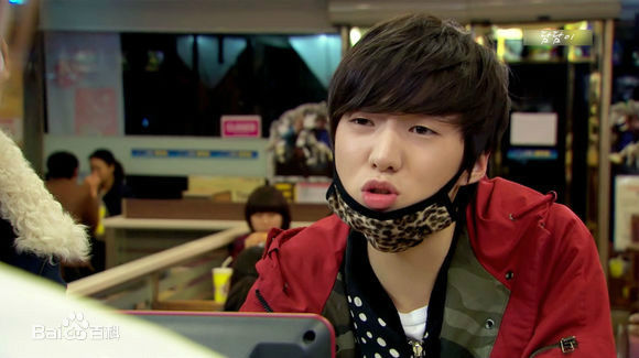 姜昇润(Kang Seung Yoon)活动性感图片图集