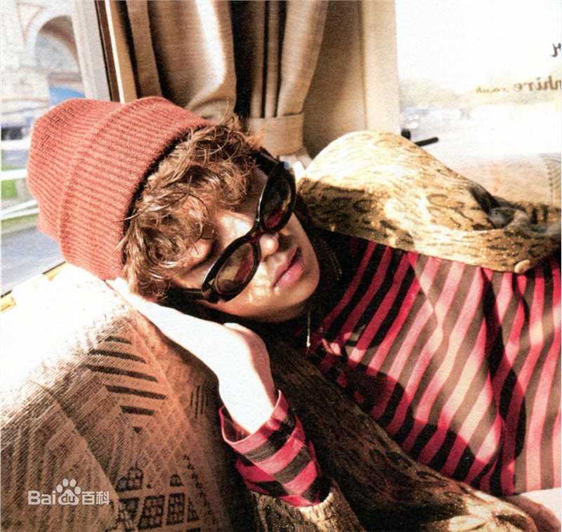 姜昇润(Kang Seung Yoon)SOLO壁纸壁纸