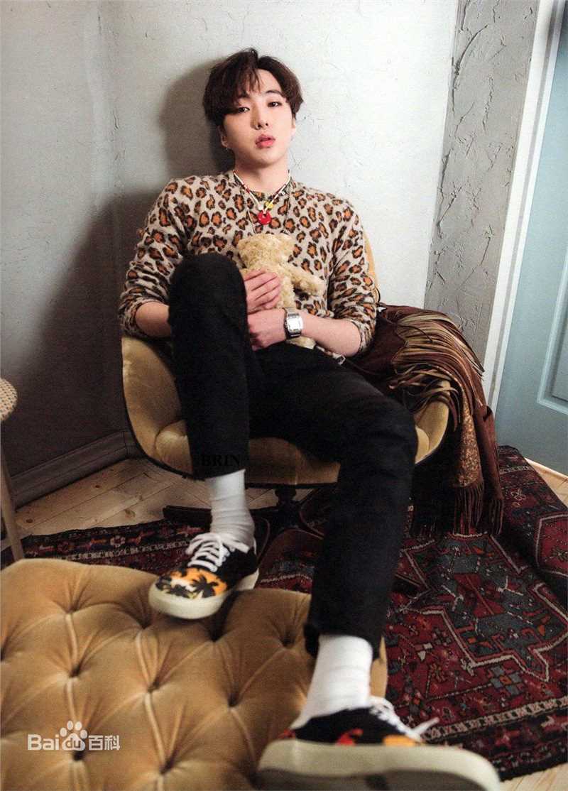 姜昇润(Kang Seung Yoon)SOLO壁纸壁纸