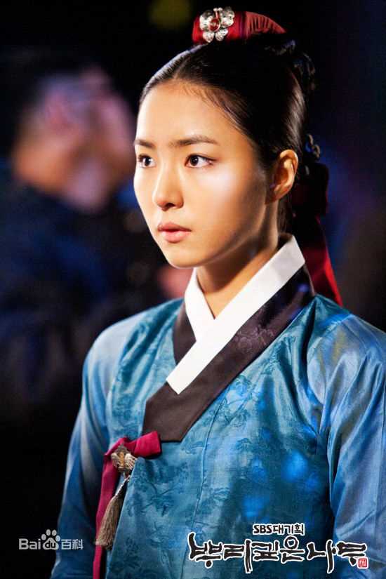 申世景(Shin Se Kyung)树大根深图册