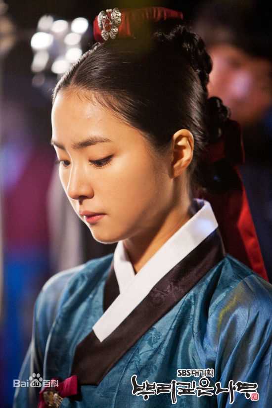 申世景(Shin Se Kyung)树大根深图册