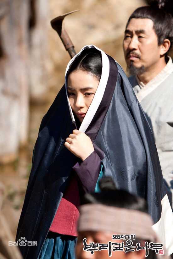 申世景(Shin Se Kyung)树大根深图册