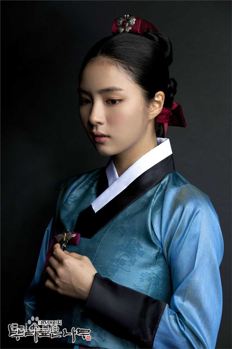 申世景(Shin Se Kyung)树大根深图册