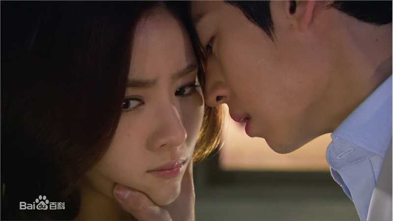 申世景(Shin Se Kyung)时尚王壁纸壁纸