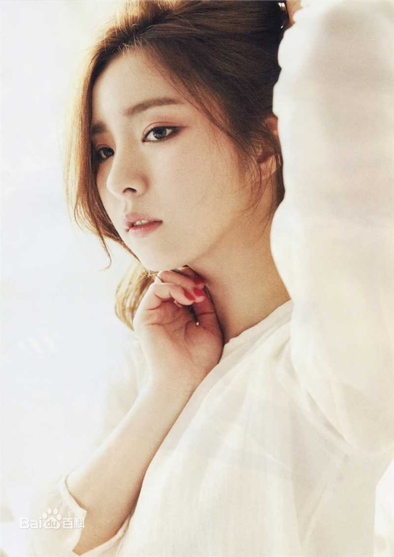 申世景(Shin Se Kyung)InStyle性感图片图集