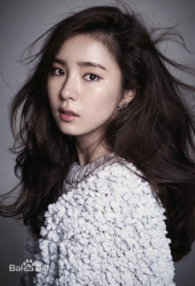 申世景(Shin Se Kyung)Marie Claire生活照