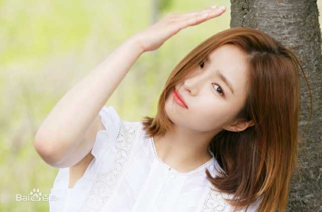 最新申世景(Shin Se Kyung)性感图片