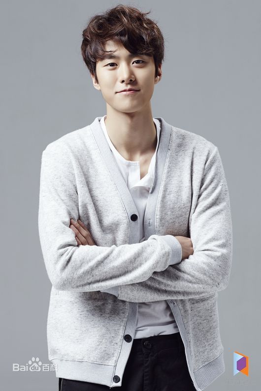 最新孔明(Gong Myung、)性感图片