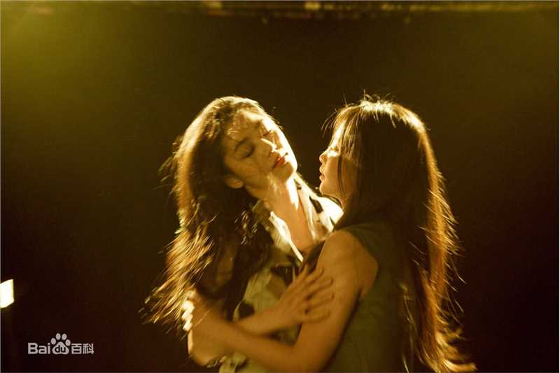 全智贤(Gianna Jun、)雪花秘扇性感图片图集