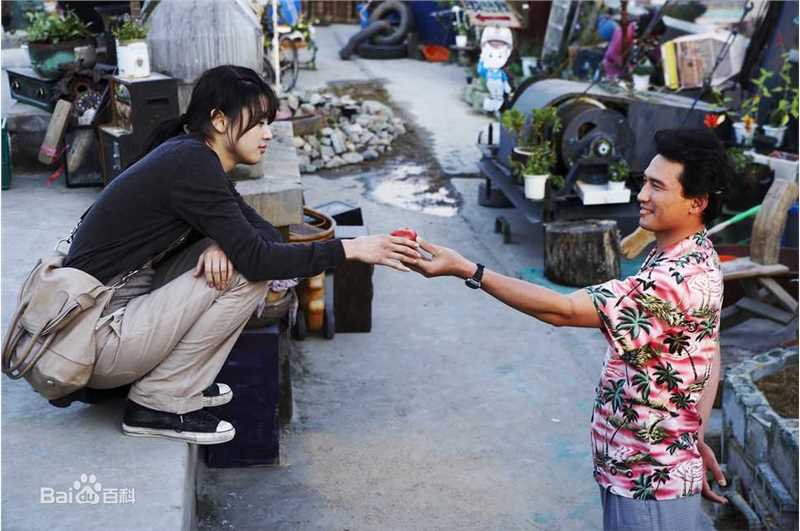 全智贤(Gianna Jun、)曾是超人的男子素颜照壁纸