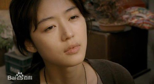 全智贤(Gianna Jun、)曾是超人的男子素颜照壁纸