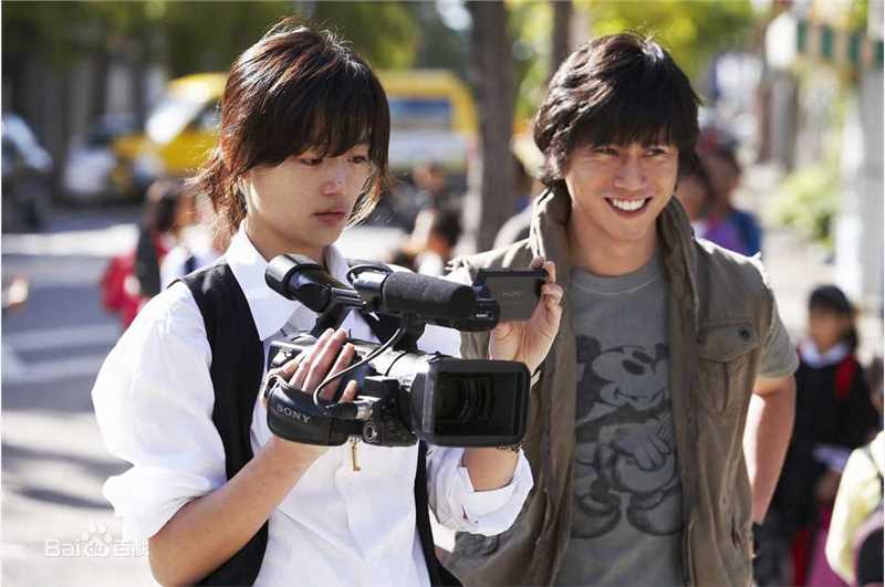 全智贤(Gianna Jun、)曾是超人的男子素颜照壁纸