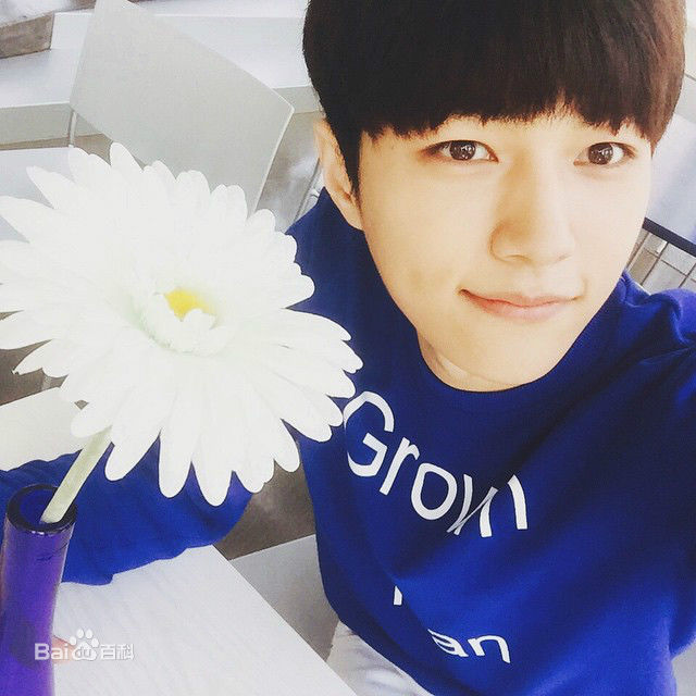 金明洙(，Kim Myung Soo，L， ，エル)SNS图片性感图片壁纸