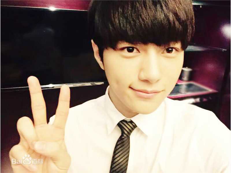 金明洙(，Kim Myung Soo，L， ，エル)SNS图片性感图片壁纸