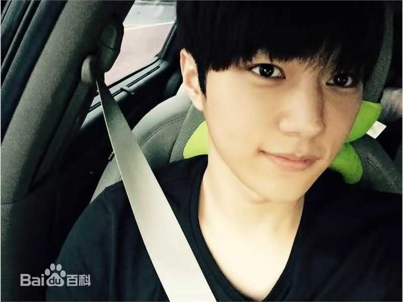 金明洙(，Kim Myung Soo，L， ，エル)SNS图片性感图片壁纸